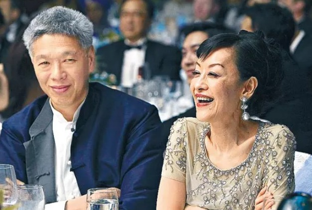 李顯揚與妻子林學芬。網上圖片