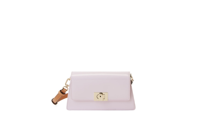 Zoe粉紅色Vacchetta皮革迷你手袋/$3，660/Furla。 