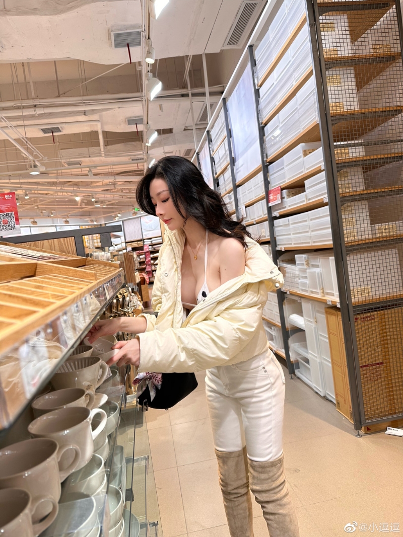 顏值博主小逗逗 顏值博主小逗逗