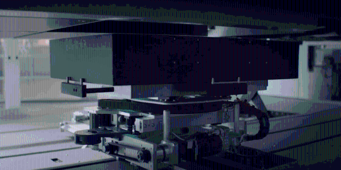 廠商表示第2代換電站所用的機械人數量加倍，令換電速度提升1倍