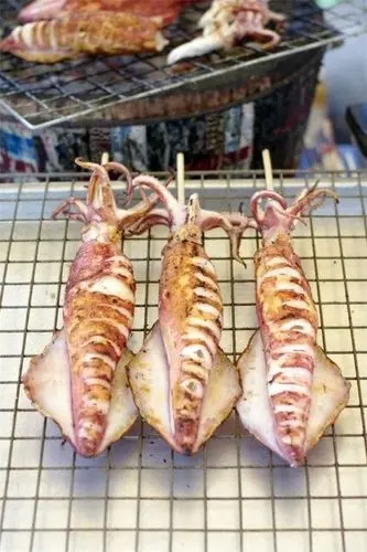 楊千嬅演出服撞衫燒魷魚 楊千嬅演出服撞衫燒魷魚