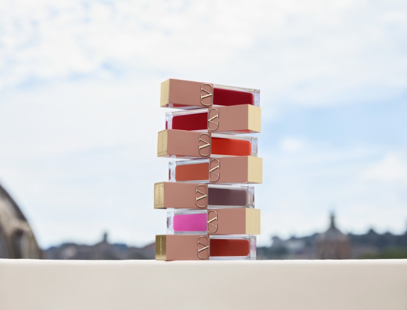 Valentino全新Liquirosso Lip & Cheek高訂胭脂唇彩 Valentino全新Liquirosso Lip & Cheek高訂胭脂唇彩