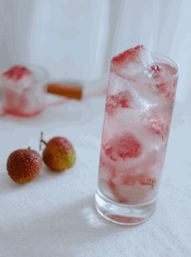 荔枝玫瑰梳打水 荔枝玫瑰梳打水