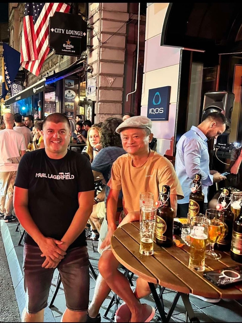 馬云與途人合照