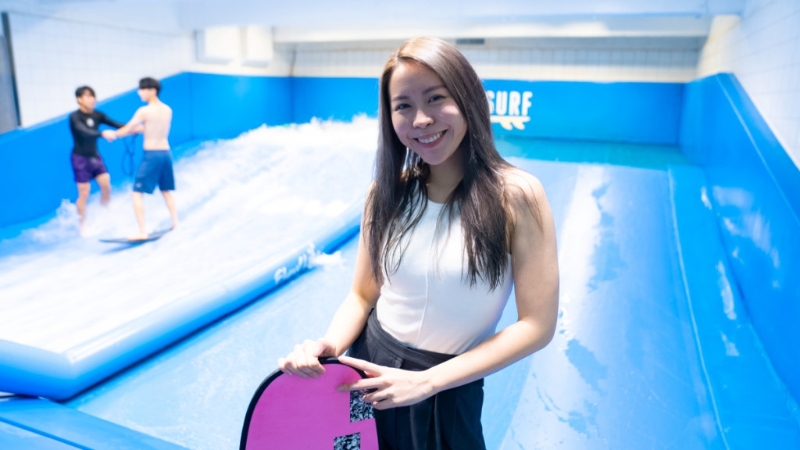 暑假必去香港首個室內沖浪+滑雪場，玩過即消暑，快來打卡吧