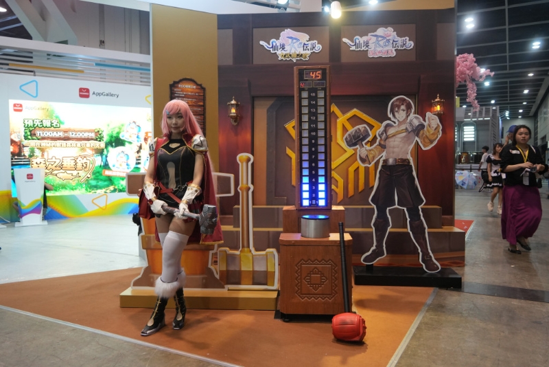 香港動漫電玩節開鑼美女Cosplayer到場坐鎮。