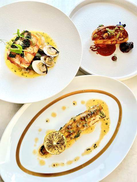 三道菜晚市海陸大餐。