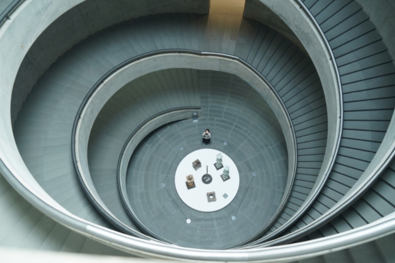 居高臨下，回旋樓梯又有另一番景致。圖：小紅書@水晶罐頭