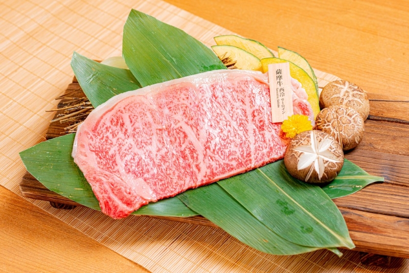 上村牧場推出中秋節優惠，每2位惠顧極盛薩摩牛120分鐘放題套餐，即送1客薩摩牛極級西冷1客。（K）