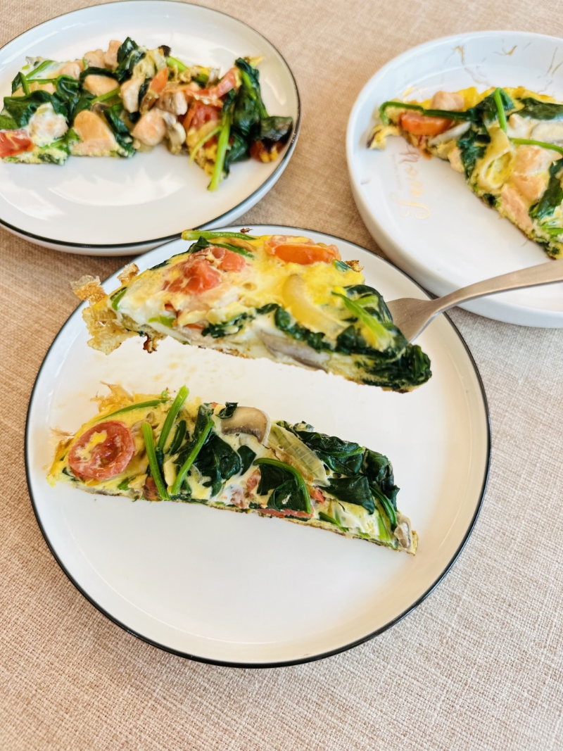 親子小食食譜推介五:三文魚菠菜蛋餅(圖片來源:《親子王》) 親子小食食譜推介五:三文魚菠菜蛋餅(圖片來源:《親子王》)