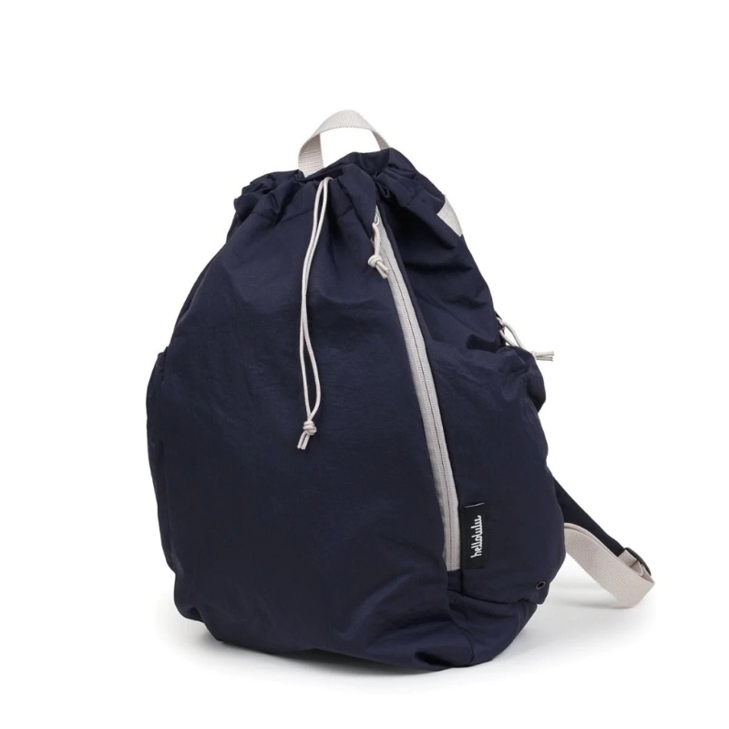 Rowan全天候背囊，$598，hellolulu，采用防水涂層的PET再生布料制作。