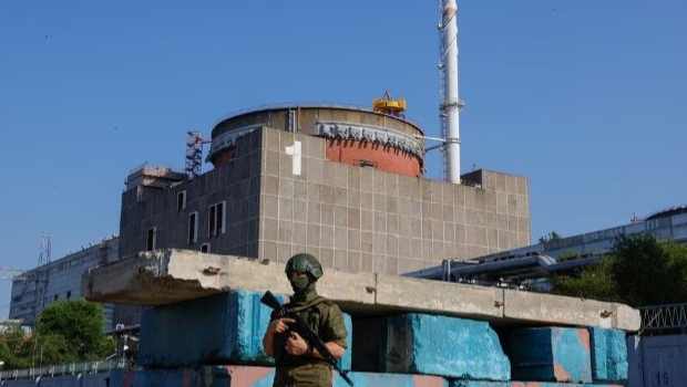 俄士兵在扎波羅熱核電廠附近的檢查站站崗 俄士兵在扎波羅熱核電廠附近的檢查站站崗