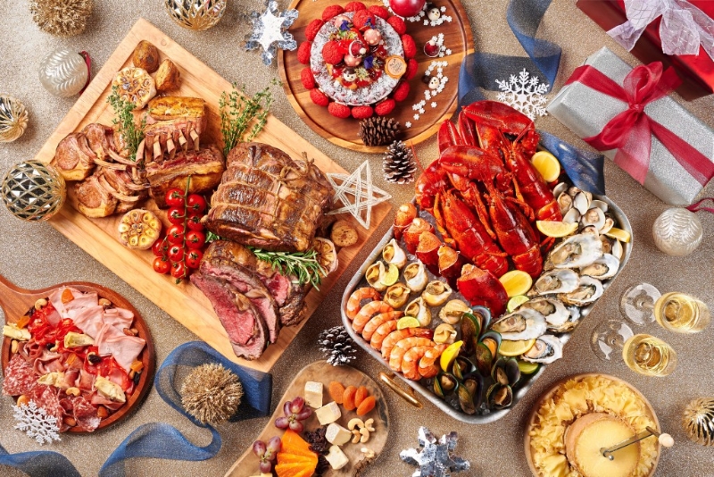 澳門麗思卡爾頓酒店“麗思咖啡廳”曾被《米芝蓮指南香港澳門》評定為 “米芝蓮入選餐廳”，出名質素高。