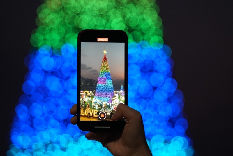 游人贊賞現場氣氛不俗。 吳艷玲攝