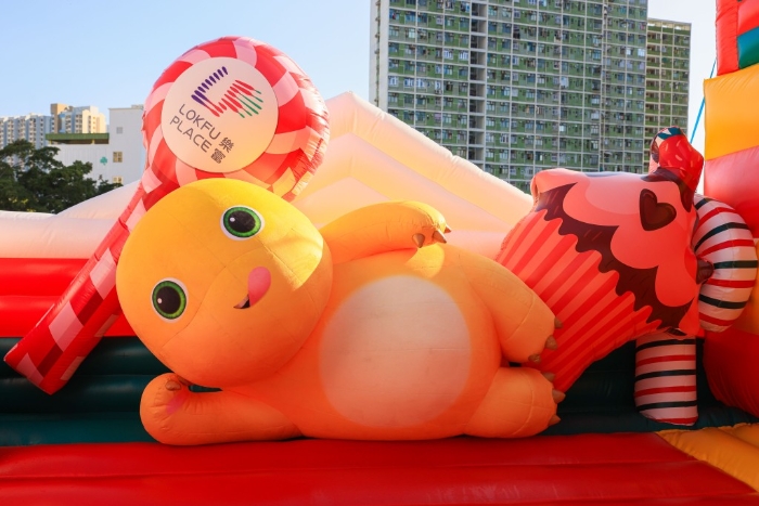 奶龍6米高彈跳樂園 奶龍6米高彈跳樂園