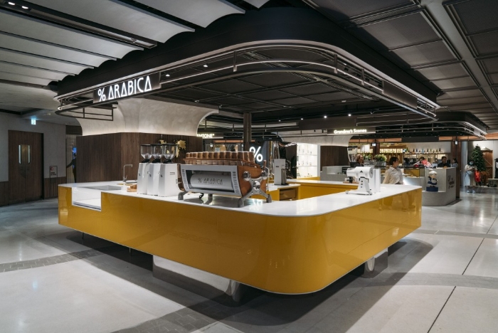 精品咖啡品牌 %Arabica 首度以全新形象進駐。