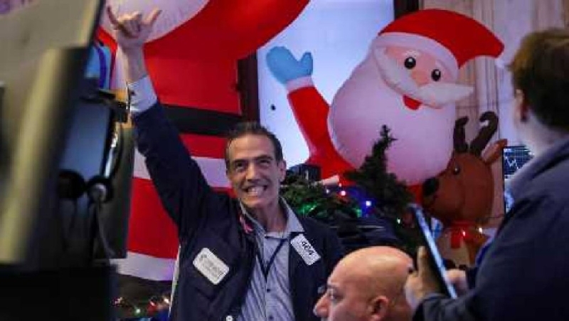 美股ETF本月至今吸金近690億美元，為兩年來最大的單月進帳。