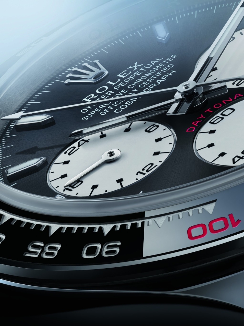 全新4132機芯將9點位的12小時累計，配合賽事更改為24小時累計。