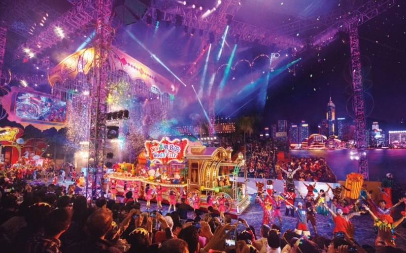 香港旅發局將于2月10日（大年初一），舉行國泰新春國際匯演之夜花車巡游及表演