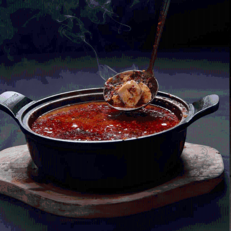 Chef Noom的招牌菜，失傳200年的秘方冬陰功。