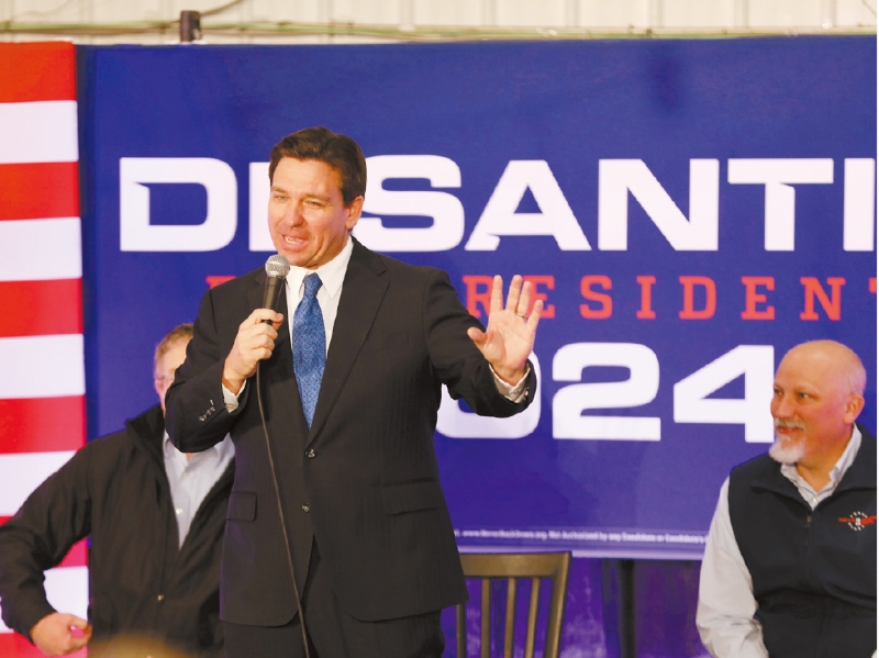 《華爾街日報》表示，前總統特朗普在愛州黨團會議中的壓倒性勝利，應會促使佛州州長德桑蒂斯退出共和黨總統競選，并給前聯合國大使海莉一個擊敗特朗普的機會。 美聯社