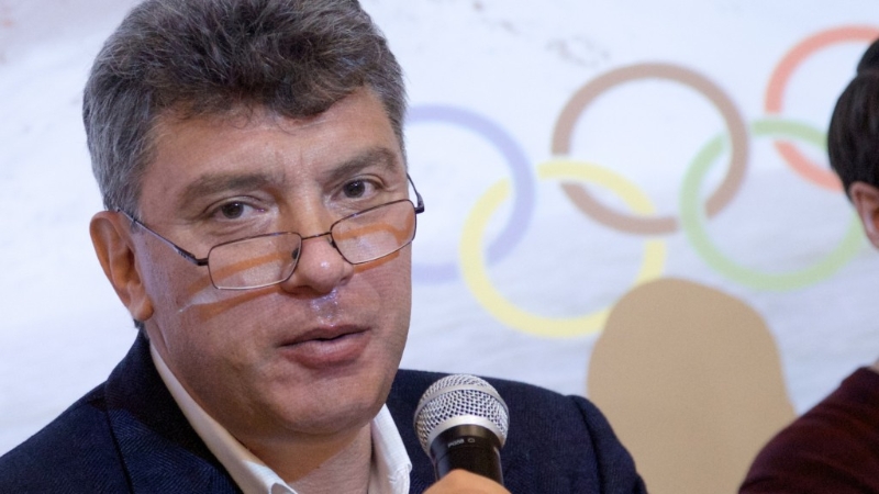 葉利欽時代的副總理涅姆佐夫素來反對普京。美聯社資料圖