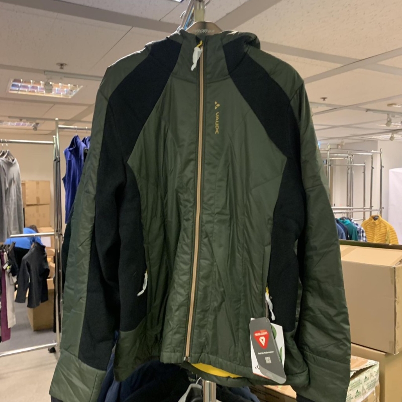 全場戶外運動服裝買2送1 2