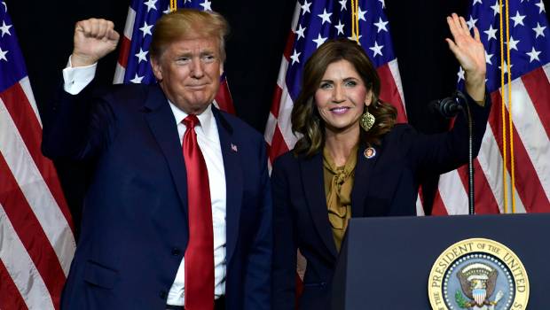 圖為兩人2018年合影。