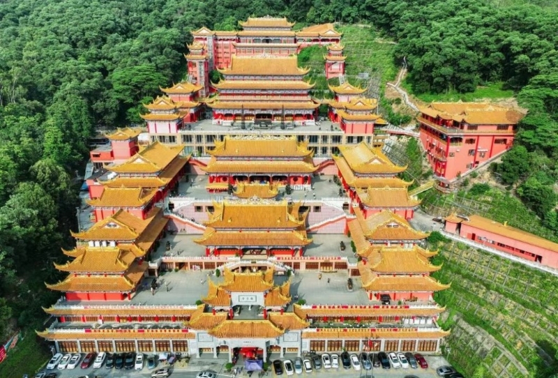 東莞好去處2024｜5. 大嶺山觀音寺 占佔地百畝的仿清代建筑群設計甚有氣勢，令人嘆為觀止。（圖片來源：Trip.com）