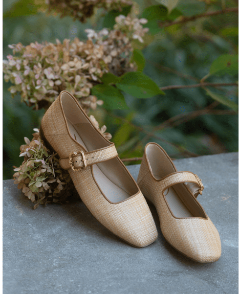 對比色皮革飾邊 對比色皮革飾邊