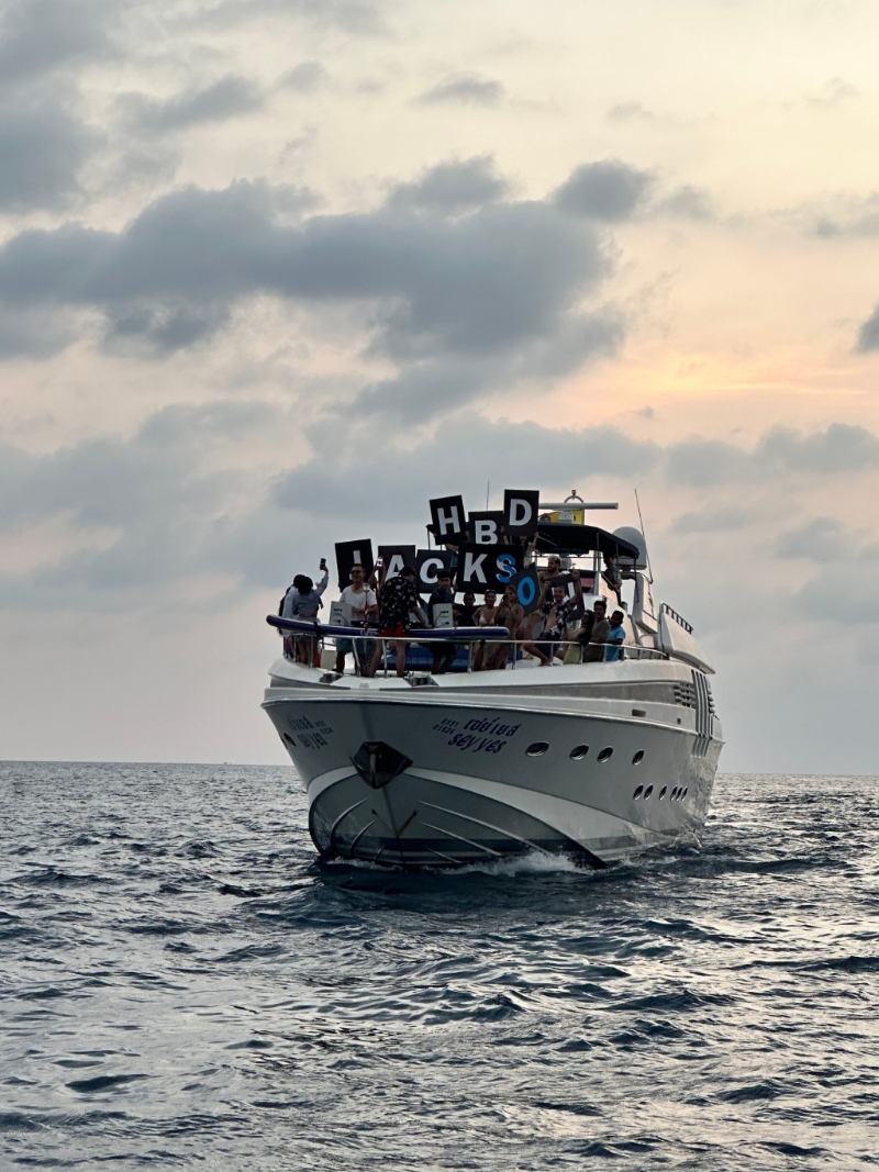 林峯老婆獨自去布吉狂歡？6