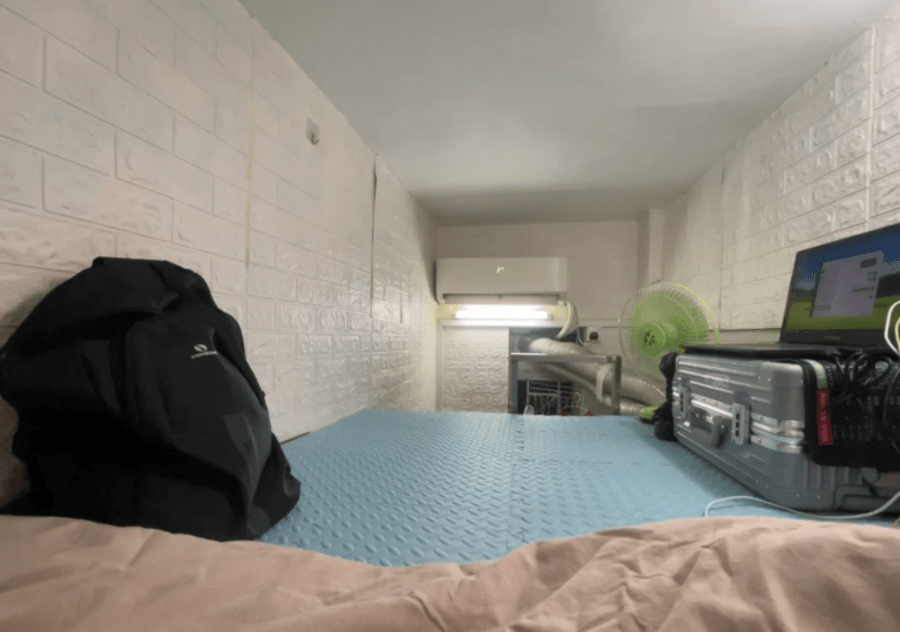 房間只有60呎 房間只有60呎