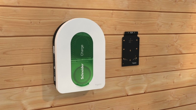 Schneider Charge可菜單相電（7.4kW）或三相電（11kW）安裝。