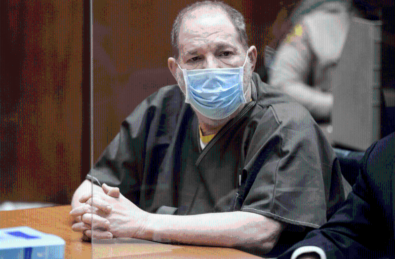 韋恩斯坦上庭時的樣子。 路透社