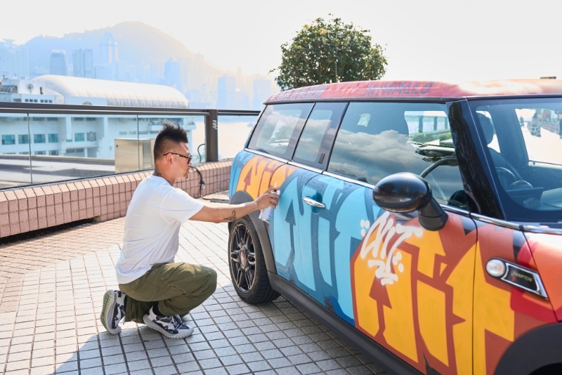 中港城于5月1日、4日及5日舉辦「中港城車尾箱環保藝墟」。