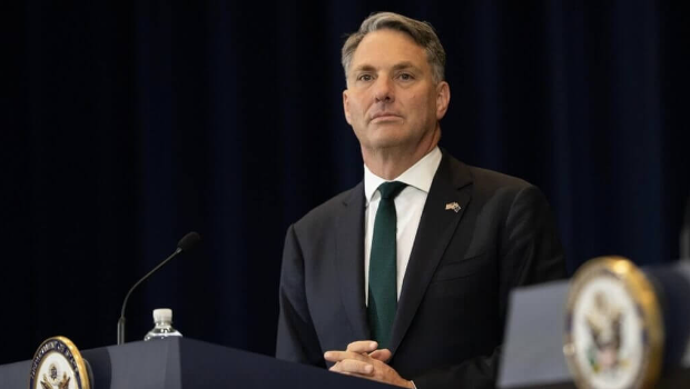 中國戰機照明彈差點擊中澳洲海軍直升機 中國戰機照明彈差點擊中澳洲海軍直升機