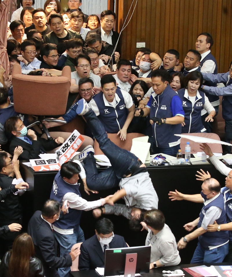 民進黨“立委”沈伯洋 民進黨“立委”沈伯洋