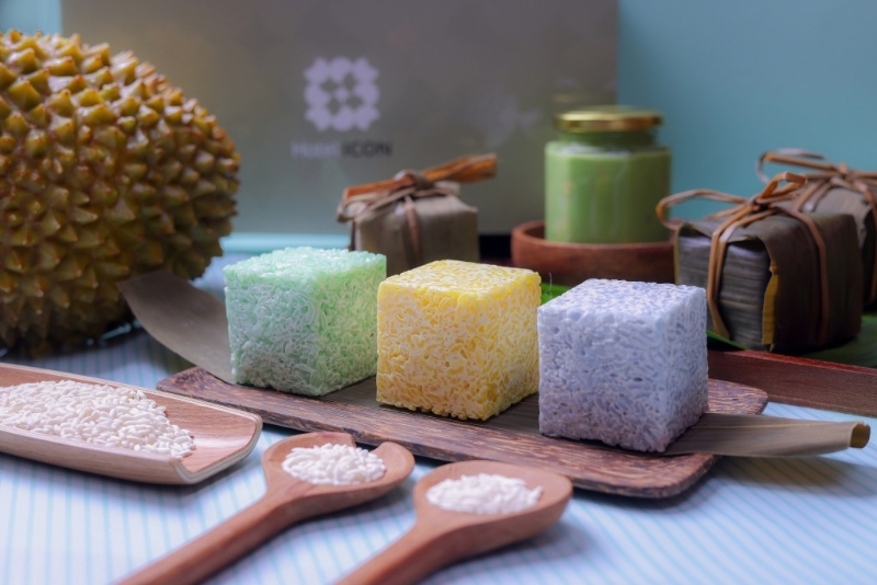 三色玲瓏榴梿咖央醬糯米稷(唯港薈) 三色玲瓏榴梿咖央醬糯米稷(唯港薈)