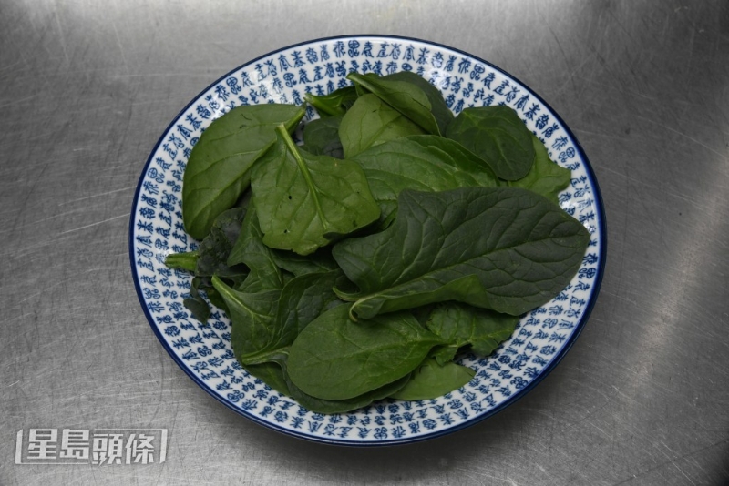 菠菜作配菜。