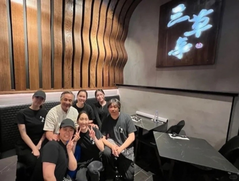 成龍近日在加拿大開工。