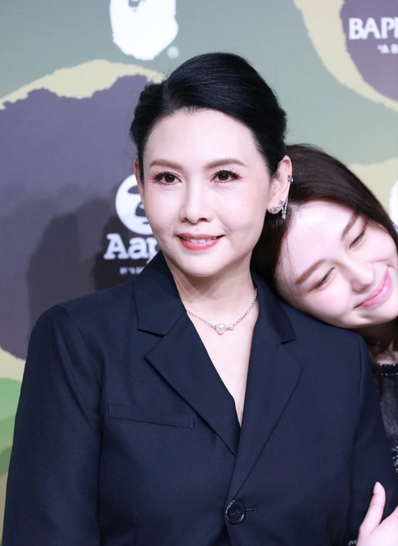 56歲的邱淑貞，保養得宜，風韻猶存。