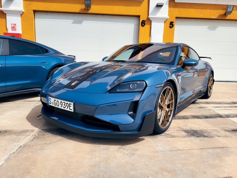 史上最強保時捷跑車。