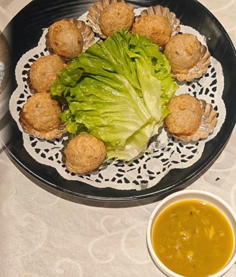 園林餐廳嘆小欖炸魚球 園林餐廳嘆小欖炸魚球