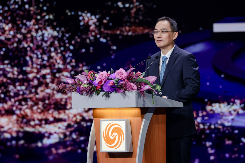 鳳凰衛視董事局主席兼?政總裁徐威致辭