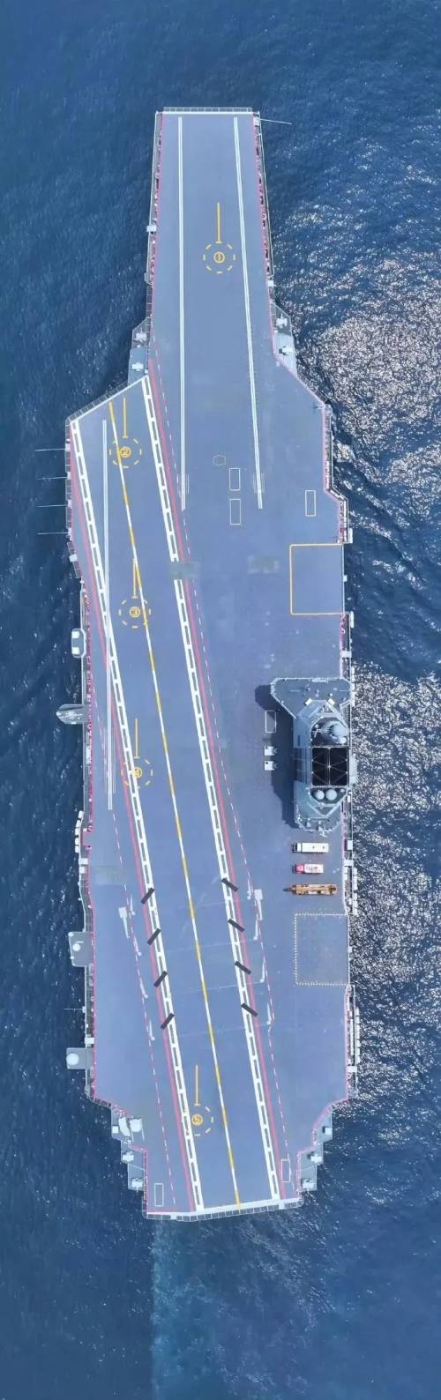 福建艦甲板高清圖。