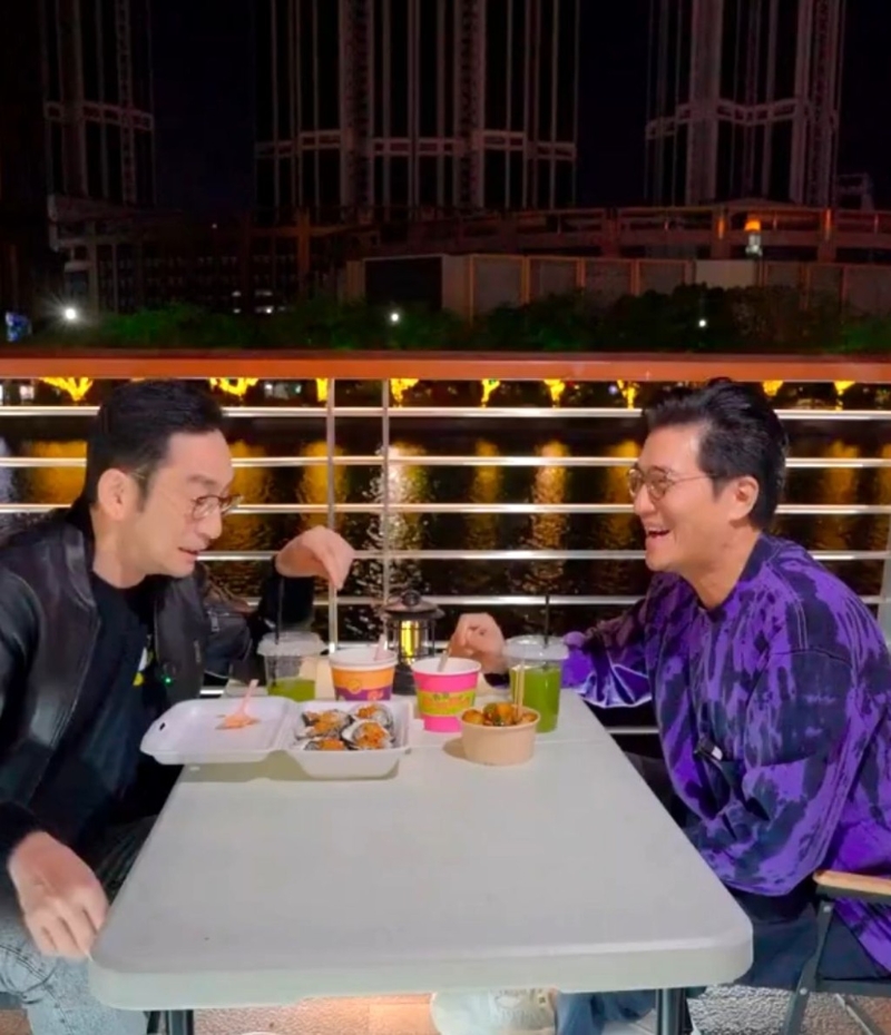 石岐興中廣場跟吳啟華食街頭小吃 石岐興中廣場跟吳啟華食街頭小吃