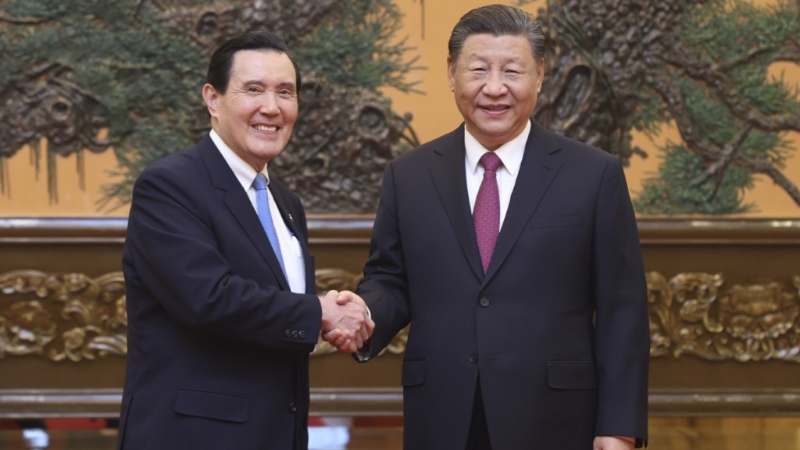 馬英九訪問內地，與習近平見面。新華社