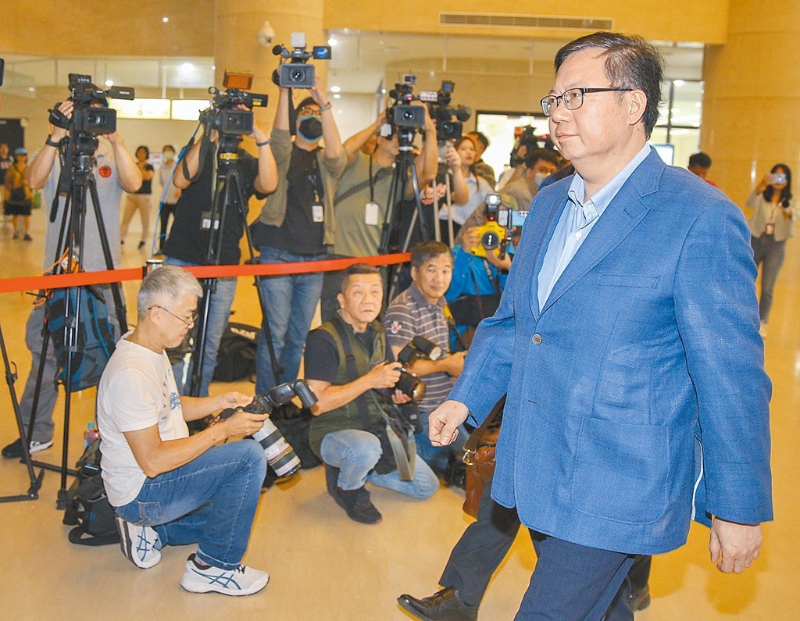 前桃園市長、?；鶗岸麻L鄭文燦。