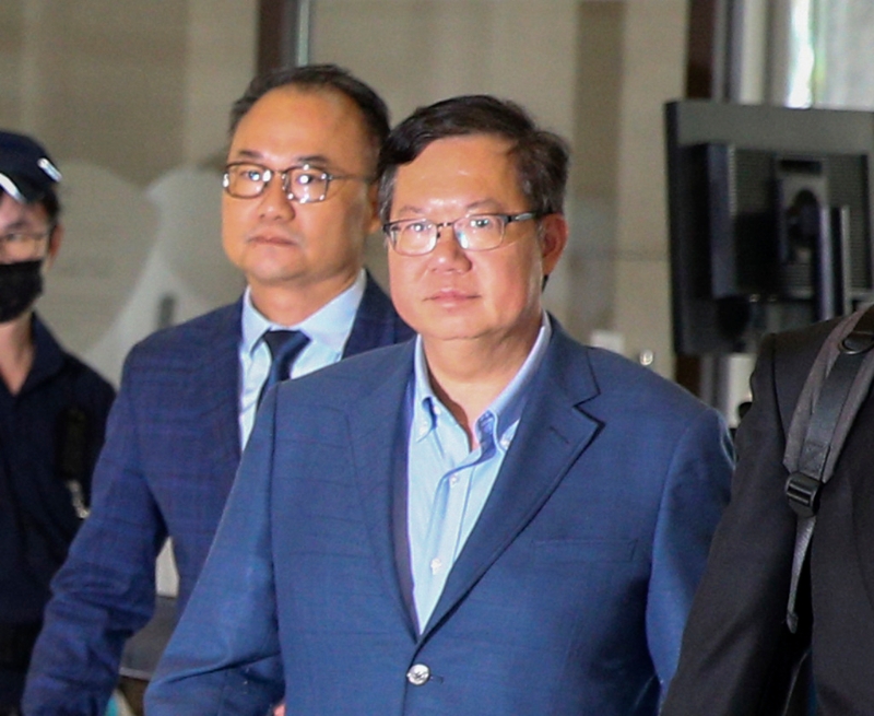 前桃園市長鄭文燦遭羈押禁見。