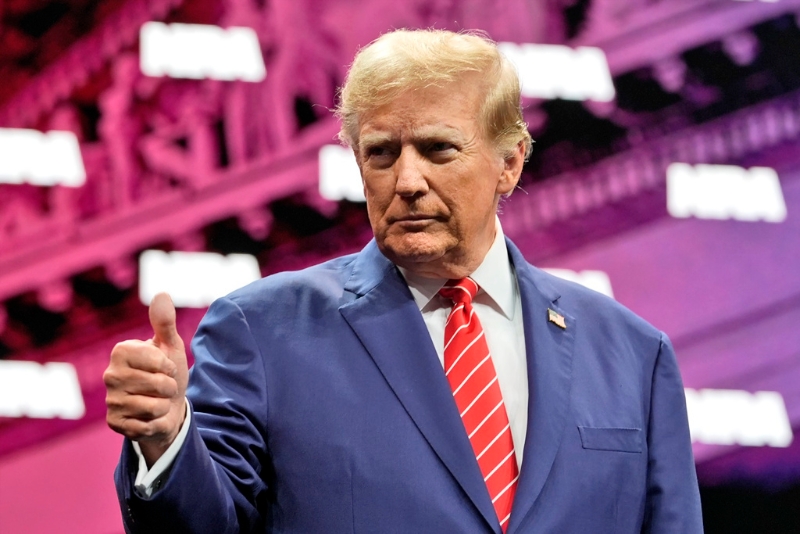 美國前總統特朗普驚遇槍擊事故，引發輿論嘩然。